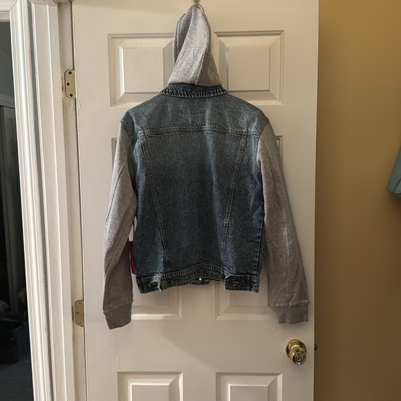 Red Label Denim Jacket - Picture 5 of 5